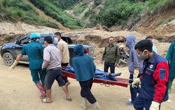 Tìm thấy thi thể nạn nhân cuối cùng trong xe bán tải bị đất đá vùi lấp ở Lào Cai