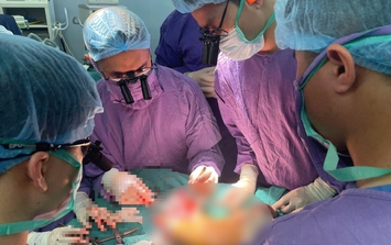 Xuyên đêm nối cẳng chân đứt rời cho nữ sinh 19 tuổi gặp tai nạn giao thông nghiêm trọng