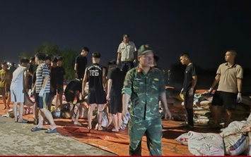 Lũ vượt lịch sử trên sông Cầu, hàng nghìn người đắp đê bối ở Bắc Ninh