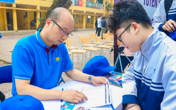 Tuyển sinh 2026: Loạt trường đại học tiếp tục 'săn' thí sinh có chứng chỉ SAT