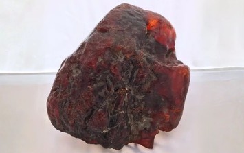 Hòn đá chặn cửa bất ngờ hóa thành bảo vật triệu đô