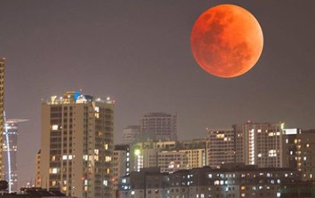 Điều gì sẽ xảy ra khi Mặt Trăng ngày càng cách xa Trái Đất?