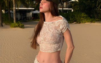 Hồ Ngọc Hà váy ren xuyên thấu, lộ một chi tiết khiến fan trầm trồ