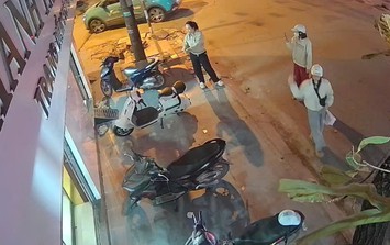 Công an làm việc với nhóm phụ nữ có hành động 'cắt tiền' ở Nam Định