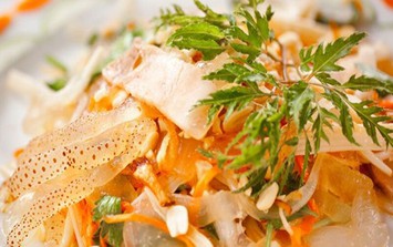 Vào hè nắng nóng, giải nhiệt ngay với 3 món nộm từ sứa biển dễ làm mà rất thơm ngon, hết sạch mùi tanh