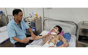 MS 1016: Mong một phép màu cho nam sinh bị bỏng điện cao thế 55% cơ thể