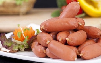 Nhân vụ lùm xùm thịt lợn C.P, chuyên gia nói gì về tác hại khi ăn phải thịt và xúc xích, sản phẩm chế biến sẵn 'bẩn'?