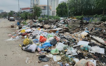 Hà Nội: Rác thải tràn lan tại dự án đường Vũ Quỳnh nối Lê Đức Thọ - Phạm Hùng ở quận Nam Từ Liêm