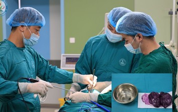 Người phụ nữ 28 tuổi may mắn tránh được nguy cơ biến chứng u tuyến giáp kích thước lớn