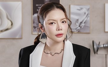 Khi Lý Nhã Kỳ làm 'nhân viên công sở'