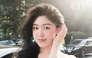Con gái MC Quyền Linh 'đẹp phát sáng' như công chúa Disney ở châu Âu