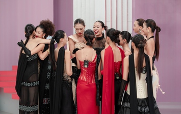 Uyên Đỗ và Hằng Ngô ngậm ngùi chia tay Vietnam's Next Top Model