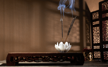 Đây là lý do bạn nên tránh nhang khói đậm đặc trong phòng có sử dụng điều hòa