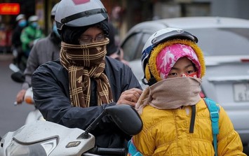 Nhiệt độ giảm sâu 10 độ, học sinh Hà Nội có được nghỉ học tránh rét?