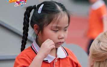 Con gái Khắc Việt òa khóc nức nở khiến Huỳnh Lập, Ngô Lan Hương 'đứng hình'