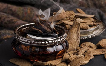Thời điểm và cách xông nhà chuẩn để xả xui, đón may mắn, bảo vệ sức khỏe cho cả gia đình