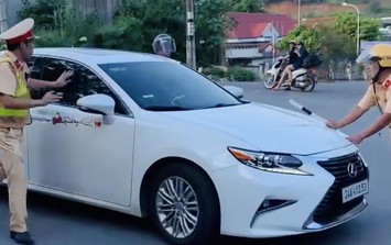 Lào Cai: Khởi tố nữ tài xế Lexus tăng ga bỏ chạy khi làm việc với CSGT
