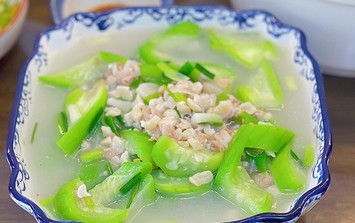 Mách bà nội trợ cách nấu canh mướp thanh mát, hỗ trợ kiểm soát axit uric, tốt cho sức khỏe