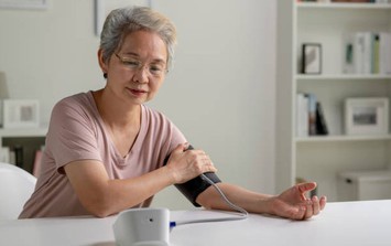 Đo huyết áp tại nhà, vì sao mỗi lần cho một kết quả khác nhau?
