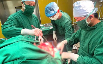 Ghép mảnh sọ tự thân đặc biệt cho bệnh nhân chấn thương sọ não nặng
