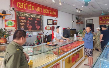 Bắc Ninh: Bắt hai đối tượng chuyên dùng xe máy áp sát, giật dây chuyền vàng của phụ nữ đi đường