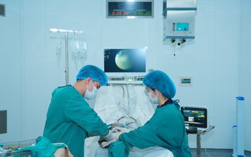 Người đàn ông nhập viện sau khi tiêm khớp tại phòng khám tư