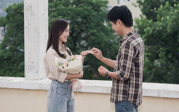 Khánh (Tô Dũng) cầu hôn Phương (Minh Thu) nhưng đó chỉ là giấc mơ