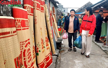 Chợ Vé cuối năm - Nơi lưu giữ những hoài niệm về ký ức xưa