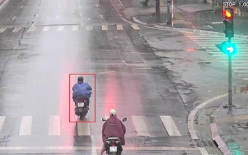 Hà Nội: Camera AI trích xuất danh sách 72 trường hợp vượt đèn đỏ từ ngày 22/2 - 23/2