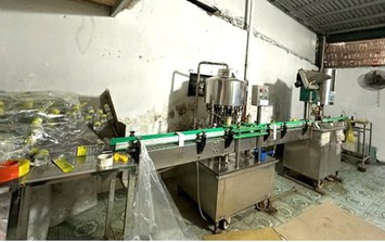 Ninh Bình: Phát hiện cơ sở pha chế dấm giả từ nước lã và axit công nghiệp ở Ý Yên