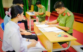 Cận trên 3 độ, có được tuyển sinh vào trường Công an nhân dân?