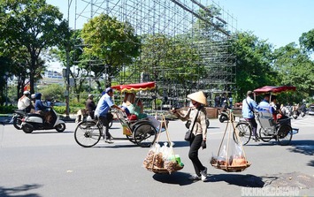 Tin sáng 17/3: Đề xuất loạt hành vi của viên chức có thể bị kỷ luật từ khiển trách đến buộc thôi việc; Khi nào đợt nắng nóng gay gắt đầu tiên bao phủ miền Bắc?