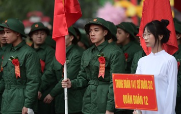Hơn 6.000 thanh niên Ninh Bình hăng hái lên đường nhập ngũ