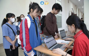 Tuyển sinh đại học 2026: Trường Đại học Y Hà Nội mở ngành Y tế số, dự kiến dành 40% chỉ tiêu xét tuyển thẳng