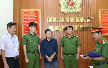 Bắt 2 đối tượng đổ hơn 500 tấn da bò hôi thối xuống đất gây ô nhiễm môi trường