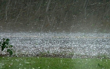 Những khu vực này thời tiết hôm nay có mưa to kèm dông lốc, mưa đá do ảnh hưởng của không khí lạnh