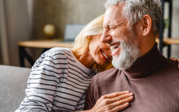 Ngủ riêng suốt 10 năm vẫn hạnh phúc: Bí quyết giữ hôn nhân của cặp vợ chồng trung niên