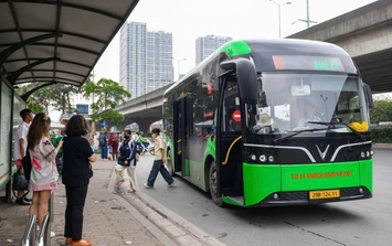 Hà Nội điều phối vận tải quy mô lớn, miễn phí toàn mạng lưới công cộng dịp nghỉ lễ