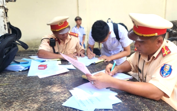 Ngày đầu kỳ nghỉ lễ 30/4 – 1/5: Tai nạn giao thông giảm sâu nhưng số người vi phạm cao bất ngờ