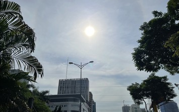 Miền Bắc hay miền Trung biến thành ‘chảo lửa’ trong đợt nắng nóng mới?