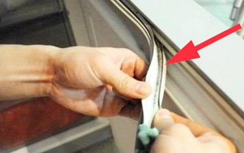 Mẹo giúp loại bỏ mảng mốc đen và mùi hôi giăng cao su tủ lạnh