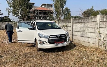 Danh tính chủ nhân chiếc Toyota Innova bị bỏ cạnh biệt thự nơi hoang vắng, bên trong chứa 52kg vàng và 30 tỷ đồng