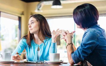 Đời người thức tỉnh sâu sắc nhất nằm ở 4 chữ: 'Gần quá hóa hèn'