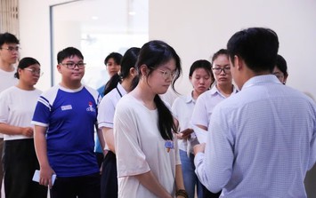 Điểm chuẩn cao chót vót, thủ khoa vẫn có thể trượt Đại học Sư phạm TP.HCM