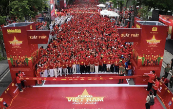 Đi bộ 'Cùng Việt Nam tiến bước 2026' hướng tới Kỷ lục Guiness thế giới