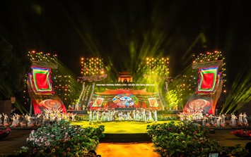 Khán giả đêm khai mạc Festival Thăng Long - Hà Nội 2026 liên tục thốt lên 'Hay quá!' 