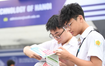 Bỏ cộng điểm IELTS: Cần lộ trình để không làm giảm động lực học tập