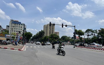 Thời tiết Hà Nội 10 ngày tới và cả nước: Nơi nắng nóng oi bức, nơi mưa tầm tã kéo dài