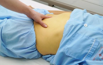 Người phụ nữ 62 tuổi men gan tăng gấp 30 lần, suy gan cấp vì một sai lầm nhiều người Việt mắc phải