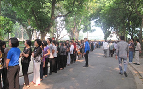 Phục vụ ăn – nghỉ miễn phí cho đồng bào ở xa về viếng Đại tướng